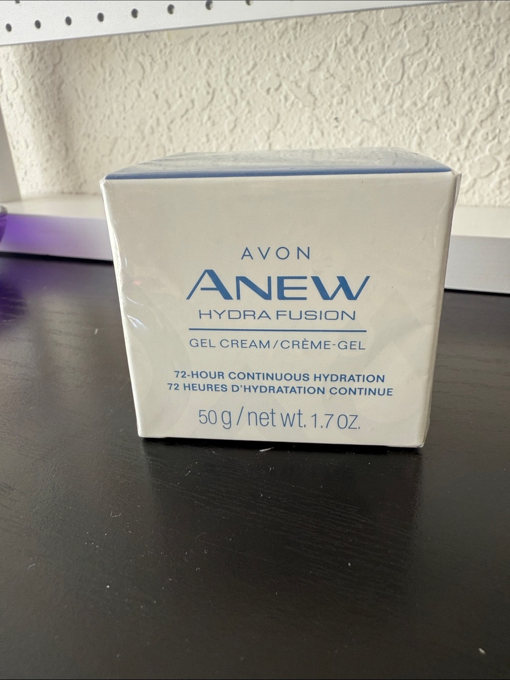 Avon ANEW Hydra Fusion Gel Cream - White and Blue